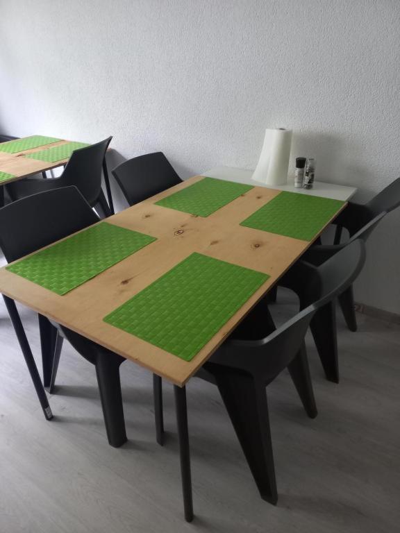 Hoteliving Am Bahnhof Pohlheim Экстерьер фото